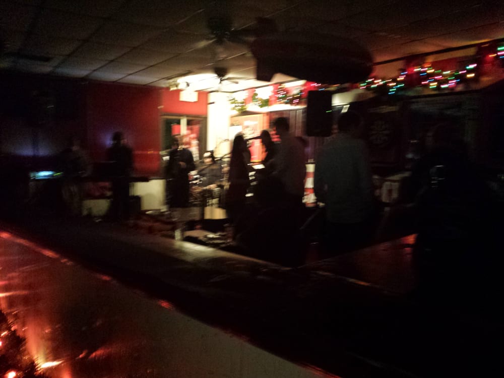 CHECKERS CAFE & PUB Updated September 2024 2357 New York Ave