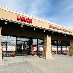 Boozer's Liquor - Locally owned clean, friendly neighborhood liquor store