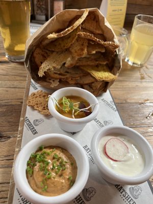 Altes Mädchen Ratsherrn Braugasthaus Hamburg by null