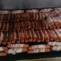 Los Ponchos Hot Dogs