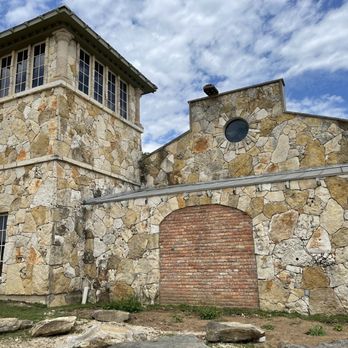 Wimberley Valley Winery - Wine Tasting Room Near Me - Driftwood, Texas