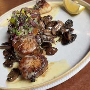 Hook & Anchor - Scallop Hook Plate - Seafood Near Me - Costa Mesa, California Hook & Anchor - Scallop Hook Plate - Seafood Near Me - Costa Mesa, California