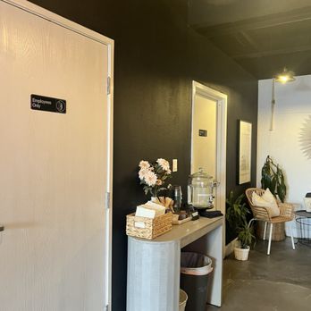 Pump Coffee - Inside - Coffee & Tea Near Me - San Diego, California