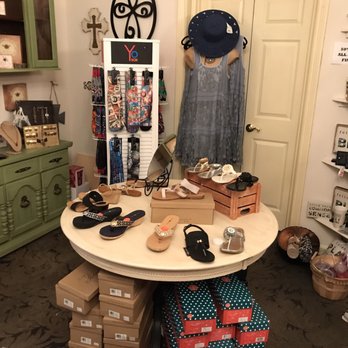 Monica’s Chic Boutique - Women's Clothing Near Me - Fort Thomas, Kentucky Monica’s Chic Boutique - Women's Clothing Near Me - Fort Thomas, Kentucky