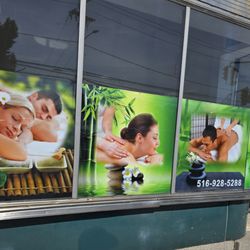 Holiday Spa & Massage