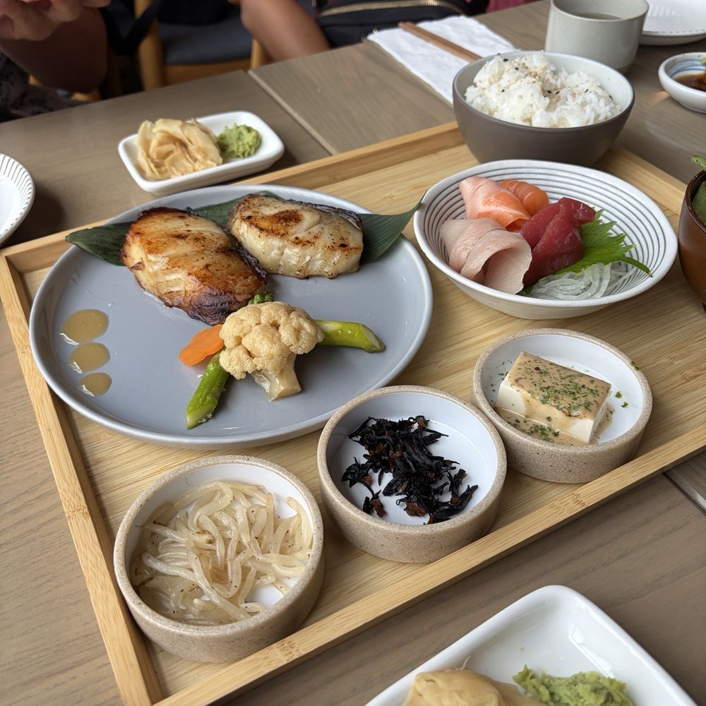 Akami Sushi - Miso black cod set - Sushi Bars Near Me - Arcadia, California