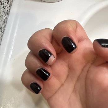 Blooming Nail Bar - Bad lifting/chipping. The top was getting caught on things I had to rip of the top part. - Nail Salons Near Me - Burbank, California