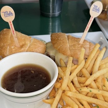 Mel's Drive-In - Diners Near Me - San Francisco, California