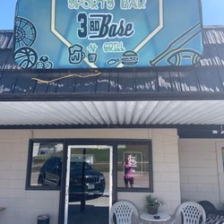 3rd Base Sports Bar N Grill