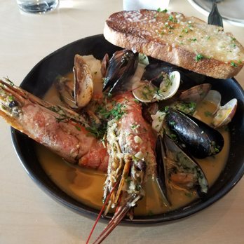 Voyager - Seafood Near Me - Ferndale, Michigan
