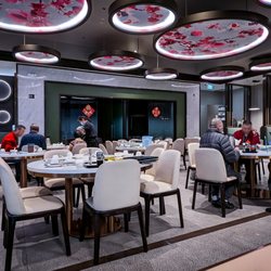Blooming Garden Chinese Cuisine - Nice dining room
