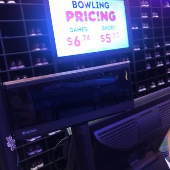 Bowlero Oxnard - Bowling price - Bowling Near Me - Oxnard, California