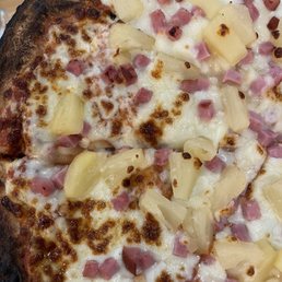GF crust, ham and extra pineapple pizza