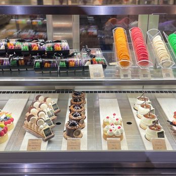 Miette et Chocolat - Beautifully displayed cakes, tarts etc. - Chocolatiers & Shops Near Me - Aurora, Colorado