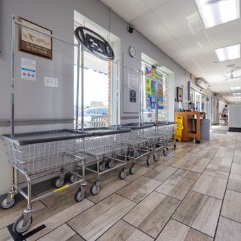 1. Fast Fresh Laundry - Crystal Clean Laundromat