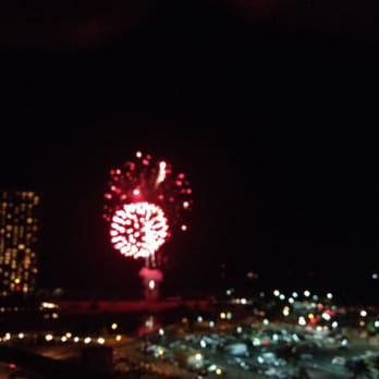 Ilikai Marina Condos - Fireworks every Friday and Tuesday if you have a water facing unit - Vacation Rentals Near Me - Honolulu, Hawaii Ilikai Marina Condos - Fireworks every Friday and Tuesday if you have a water facing unit - Vacation Rentals Near Me - Honolulu, Hawaii