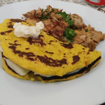 La Taverna de L'Eixample - Nada mejor que una cachapa con nata, queso y pernil. La recomiendo al 100 % - Mediterranean Near Me - Barcelona, B
