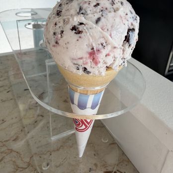 Pacific Beach Ice Cream - Chocolate covered strawberries on cake cone - Ice Cream & Frozen Yogurt Near Me - San Diego, California