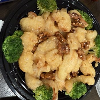 Lucky Dumpling - Crispy Walnut Shrimp - Chinese Near Me - Rancho Cucamonga, California