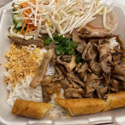 Pho 65 - Grilled pork with vermicelli