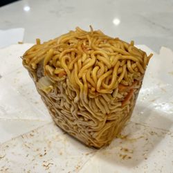Leftover Beef Lo Mein holds its shape