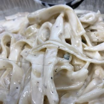 Ali's Pizzaria - Fettuccine Chicken Alfredo - Pizza Near Me - Windcrest, Texas