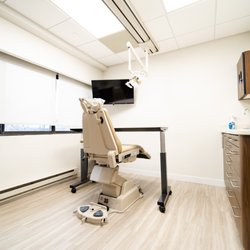 Riverside Oral Surgery - Treatment room.