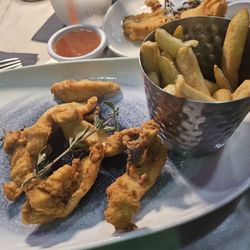 Chicken tenders n fries