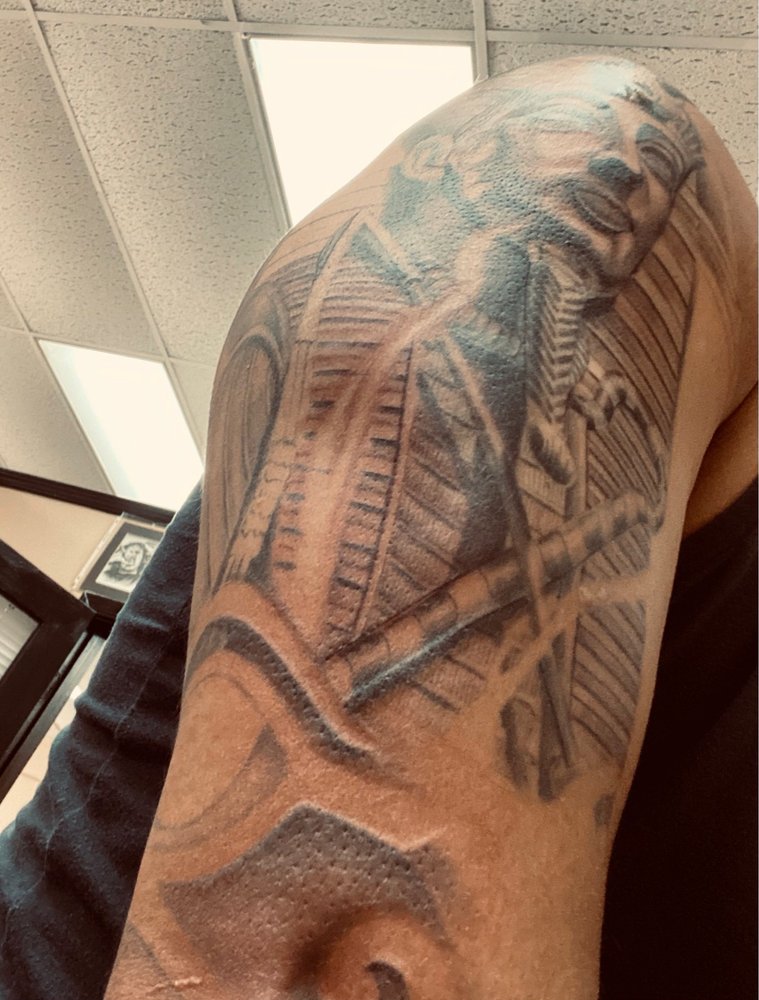 ART & INK TATTOO GALLERY Updated August 2024 34 Photos & 11 Reviews