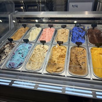 BIGGIES Cookies & Cream - Desserts Near Me - Peoria, Arizona BIGGIES Cookies & Cream - Desserts Near Me - Peoria, Arizona