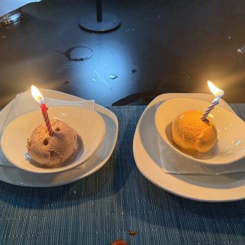 Roberto's Trattoria & Chophouse - Complimentary birthday dessert (from left to right): Blueberry Gelato and Creamsicle Gelato. - Italian Near Me - Saint Louis, Missouri