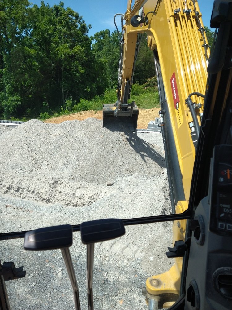 Slide of Lindsay's Excavation and Plumbing