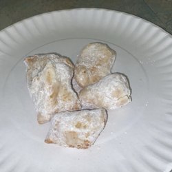 Leoni's Brick Oven Pizzeria - Fried Dough Ball!  So good!