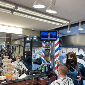 George's Barber Shop - Inside the shop where I was rudely treated and wondered whether I should even give them my business. - Barbers Near Me - Brooklyn, New York George's Barber Shop - Inside the shop where I was rudely treated and wondered whether I should even give them my business. - Barbers Near Me - Brooklyn, New York