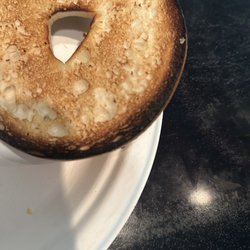 Dunkin' - Singed bagel