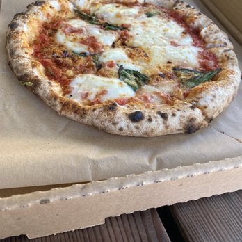 Farmshop - California Tomatoes Pizza. $24 and not worth it. So small! A person visiting from Italy would definitely throw a fit! - Breakfast & Brunch Near Me - Larkspur, California