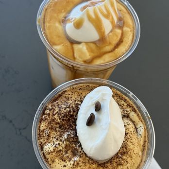 Re Coffee - Caramel top and Einspanner - Desserts Near Me - Northridge, California Re Coffee - Caramel top and Einspanner - Desserts Near Me - Northridge, California