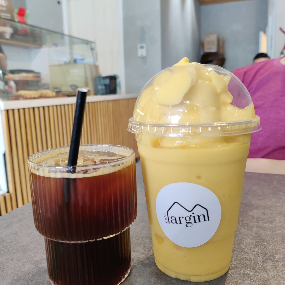 Margin Cafe Coffee Roasters - Small iced americano & mango smoothie - Coffee & Tea Near Me - Diamond Bar, California