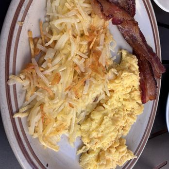 Anna’s Canyon Cafe - 2 egg breakfast with bacon - Breakfast & Brunch Near Me - Williams, Arizona Anna’s Canyon Cafe - 2 egg breakfast with bacon - Breakfast & Brunch Near Me - Williams, Arizona