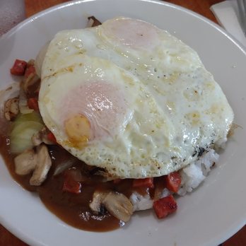 Eggs 'n Things - Hawaiian loco Moco - Breakfast & Brunch Near Me - Honolulu, Hawaii