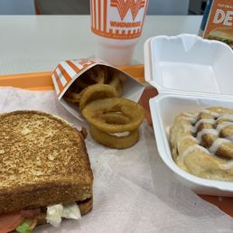 BLT, onion rings & a cinnamon roll - worth the wait!
