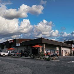 Everett Powersports - Store Entry