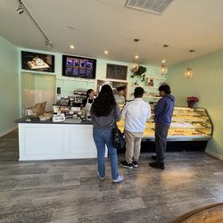 Laxmi's Bakery - Vibes