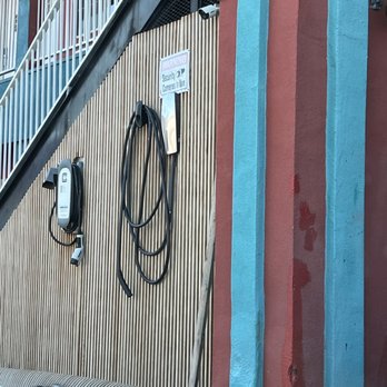 Sandia Peak Inn - Electric car charging - Hotels Near Me - Albuquerque, New Mexico