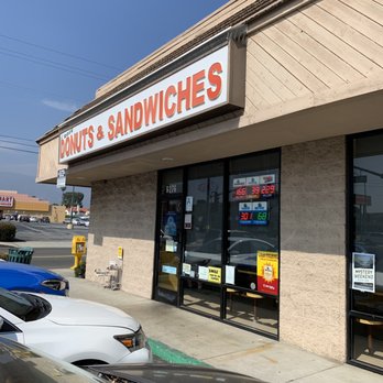 Rose - Front entrance - Donuts Near Me - Temple City, California