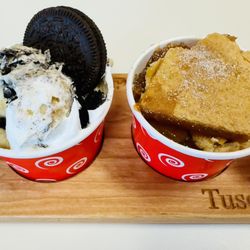 Peach Cobbler Factory - Tuscaloosa - Oreo banana pudding and apple cobbler