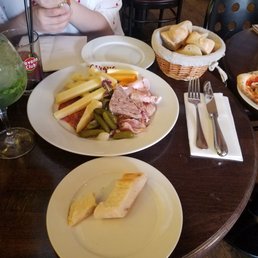 Meat and cheese plate, shareable pizza and a ROYAL MOJITO!