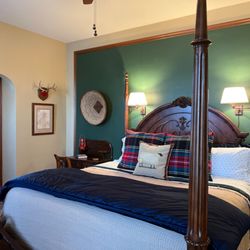Historic Hutch House - North Star Suite with Private Ensuite Bathroom