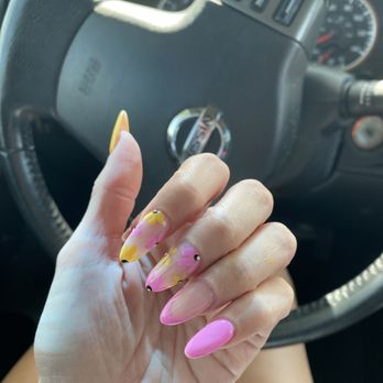 Concept Nails & Spa - Nail fill with design - Nail Salons Near Me - Tucson, Arizona