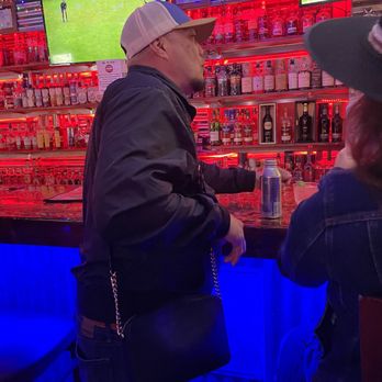 Giligins - See how neatly all the alcohol is lined up?! That's my buddy Ant - Bars Near Me - Scottsdale, Arizona Giligins - See how neatly all the alcohol is lined up?! That's my buddy Ant - Bars Near Me - Scottsdale, Arizona